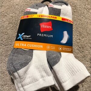 Hanes Premium Ultra Cushion 8 pairs of Socks